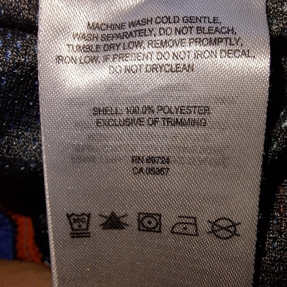 A pair of Columbia youth swim shorts in a size XL. Pre-loved in great condition - Picture 5 of 7